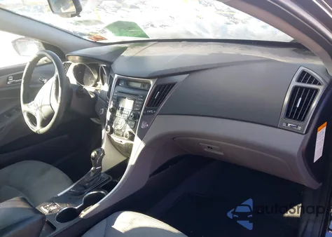 2013 Hyundai Sonata Hybrid z USA, uszkodzony, nr VIN KMHEC4A41DA078689